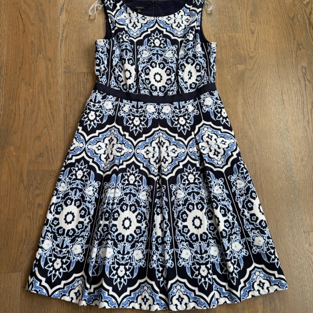 NWT Talbots Navy/Cornflower Blue Sleeveless Print Dress with Pockets